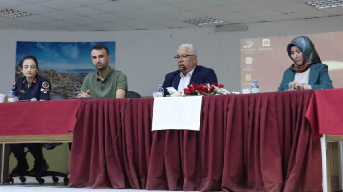 NEVŞEHİR'DE OKUL G&Uuml;VENLİĞİ TOPLANTISI YAPILDI 