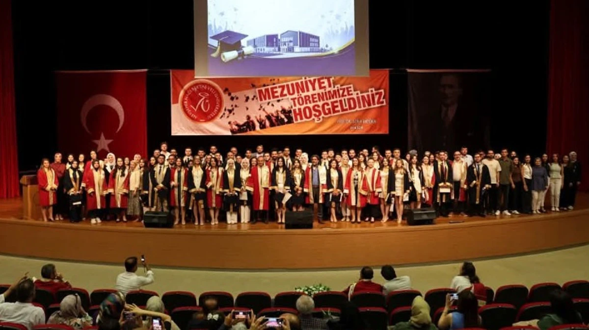 NEV&Uuml; DİŞ HEKİMLİĞİ İLK MEZUNLARINI VERDİ