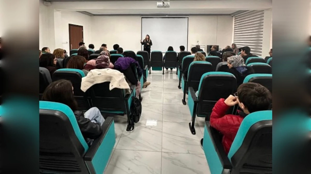 &Ouml;ĞRENCİLER ERASMUS İLE AVRUPA'YA GİDİYOR 