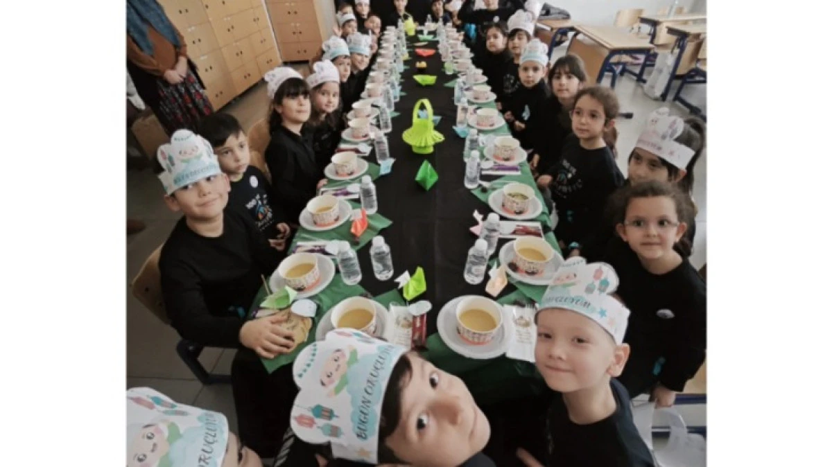 &Ouml;ĞRENCİLER TEKNE ORUCU GELENEĞİNİ YAŞATTI 