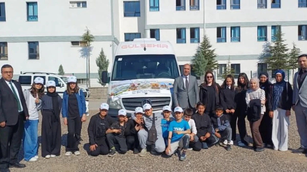 &Ouml;ĞRENCİLERE NEVŞEHİR GEZDİRİLİYOR