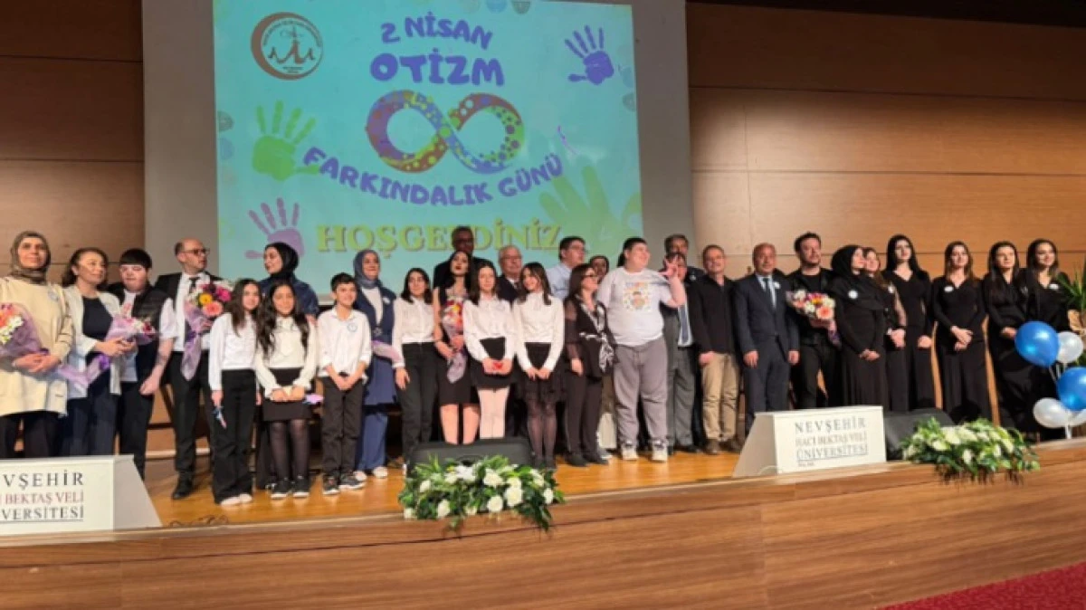 OTİZM FARKINDALIK G&Uuml;N&Uuml; D&Uuml;ZENLENDİ 