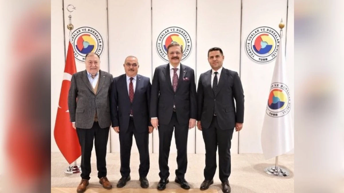 PARMAKSIZ BAŞKANLIĞINDAKİ HEYET HİSARCIKLIOĞLU İLE GÖRÜŞTÜ 