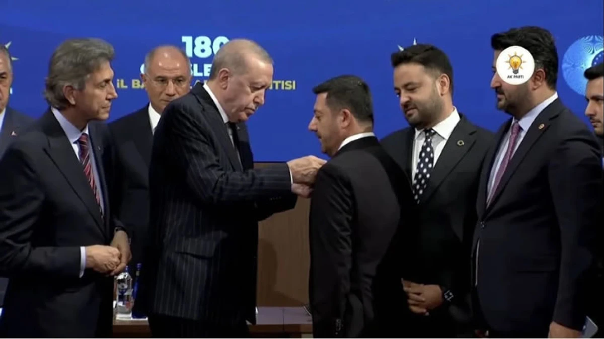 RASİM ARI YENİDEN AK PARTİ'DE 