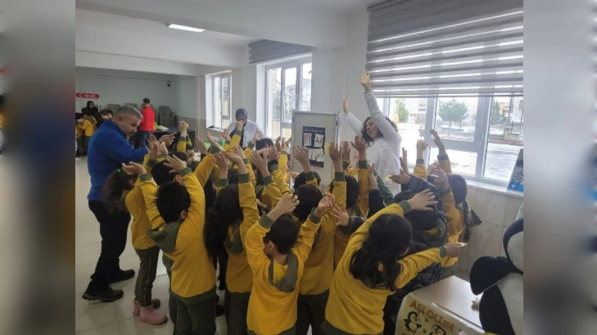 SAĞLIKLI &Ccedil;OCUK SAĞLIKLI GELECEK PROJESİ S&Uuml;R&Uuml;YOR 