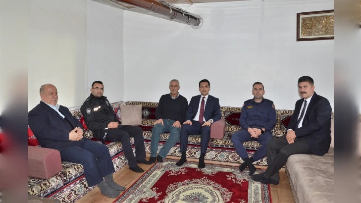 ŞEHİT AİLELERİNİ ZİYARET ETTİ 