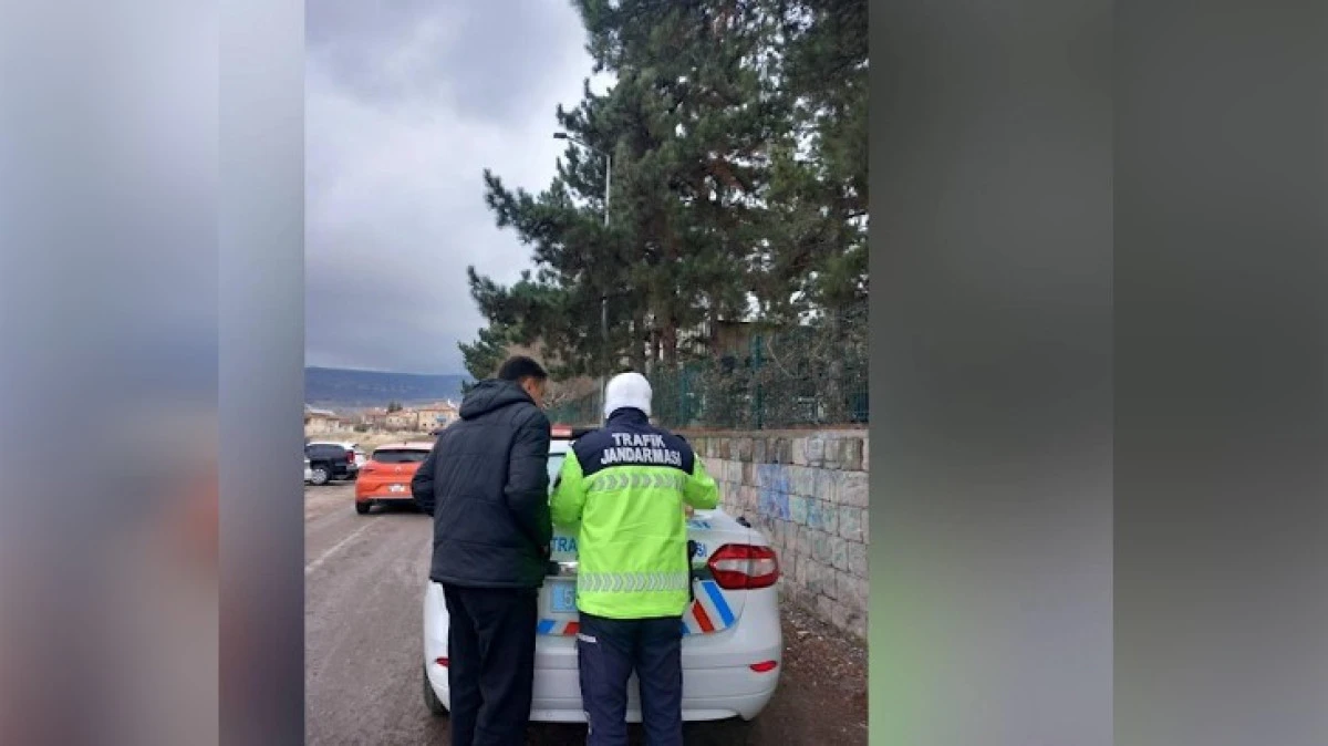 TRAFİĞİ TEHLİKEYE ATTI CEZAYI YEDİ 