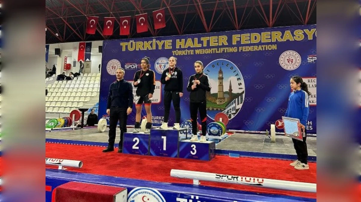 T&Uuml;RKİYE HALTER ŞAMPİYONU NEVŞEHİR'DEN &Ccedil;IKTI 