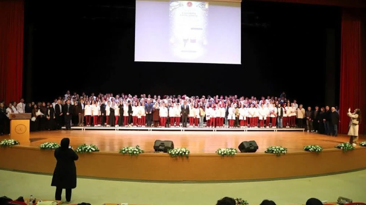 &Uuml;NİFORMA GİYME T&Ouml;RENİ D&Uuml;ZENLENDİ 