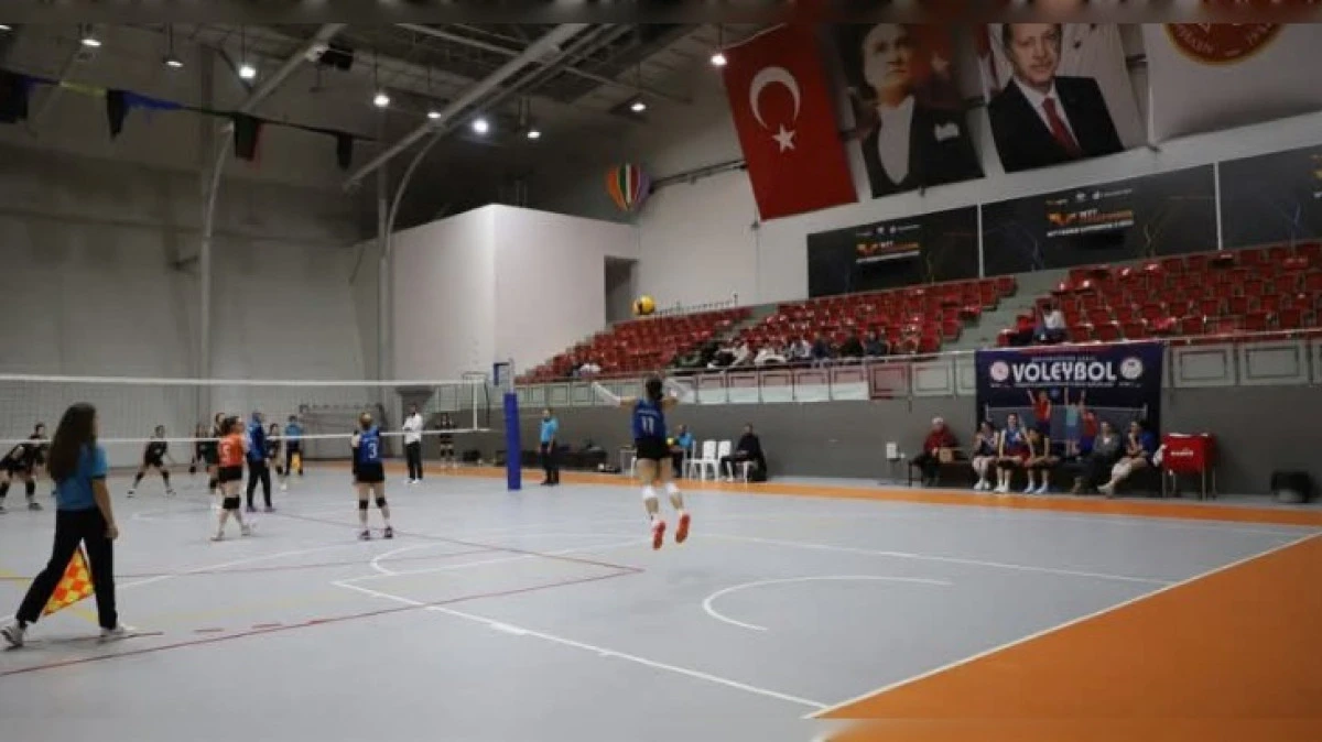 UNİLİG VOLEYBOL MAÇLARI SONA ERDİ 