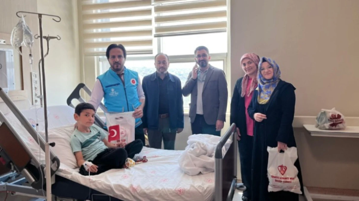 &Uuml;RG&Uuml;P'TE HASTANEDE TEDAVİ G&Ouml;REN &Ccedil;OCUKLARA HEDİYE VERİLDİ 