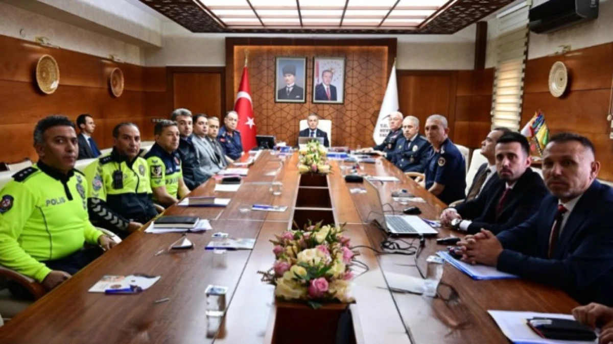 VALİ BAŞKANLIĞINDA KURBAN BAYRAMI TOPLANTISI 