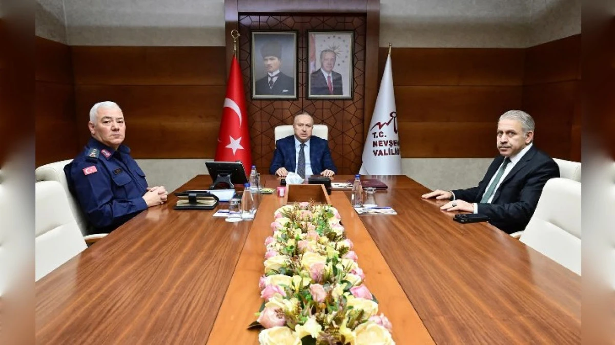 VALİ FİDAN VKS TOPLANTISINA KATILDI 