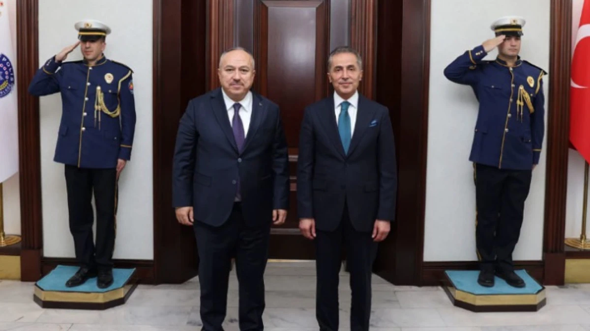 VALİ K&Ouml;K EMNİYET GENEL M&Uuml;D&Uuml;R&Uuml; ALİ FİDAN'I MAKAMINDA ZİYARET ETTİ 