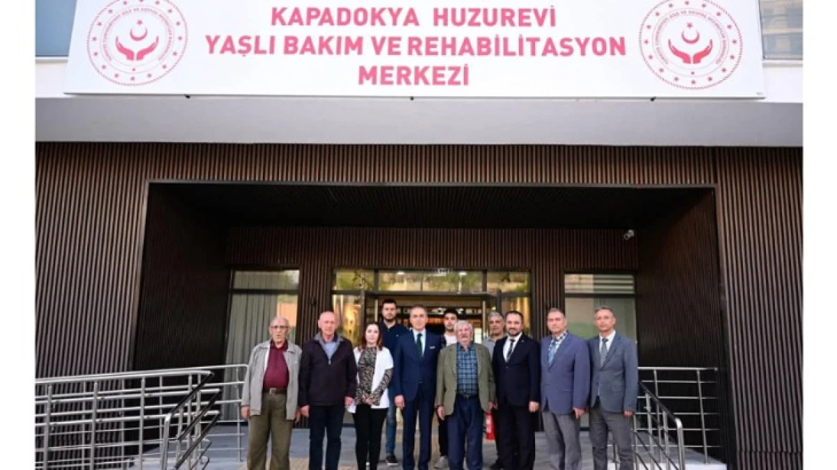 VALİ K&Ouml;K YAŞLILARI ZİYARET ETTİ 