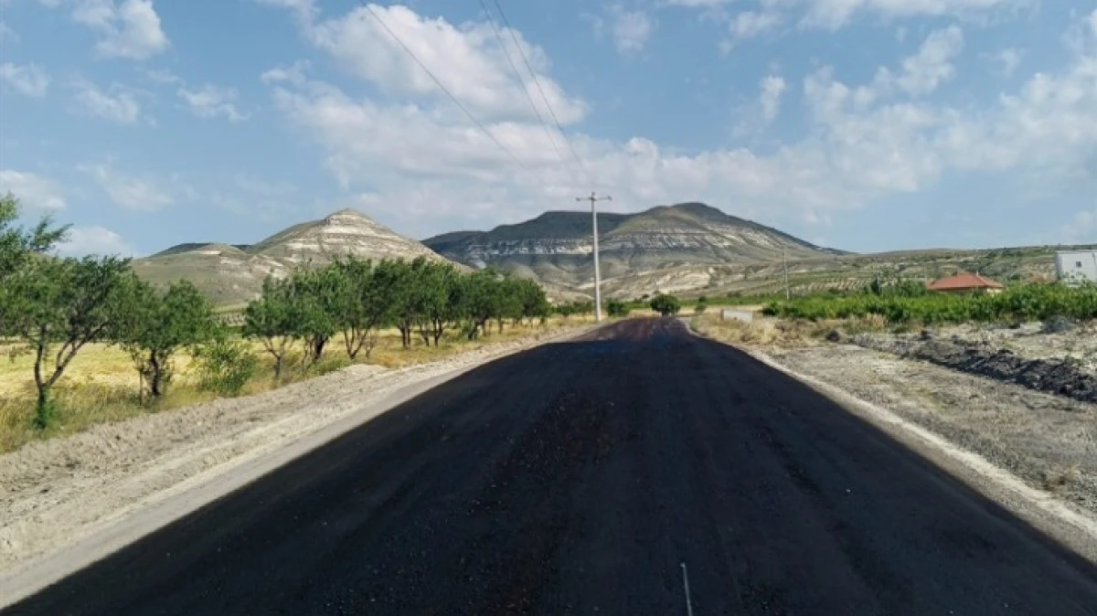 YOL &Ccedil;ALIŞMALARI HIZLA S&Uuml;R&Uuml;YOR 