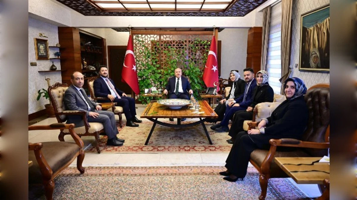 ZENGİN, VALİ FİDAN'I ZİYARET ETTİ 